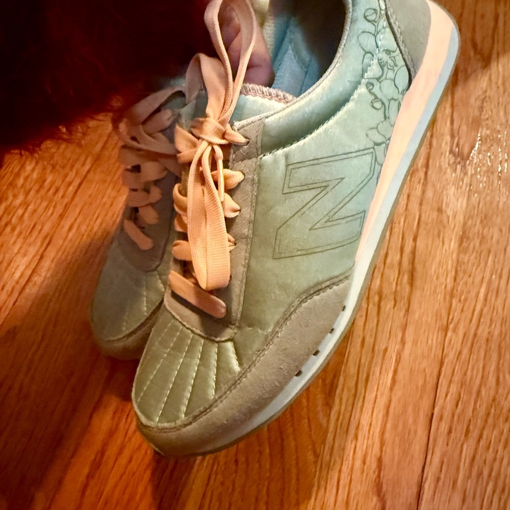 New Balance Women's Mint Green and Peach Satin Floral Casual Sneakers